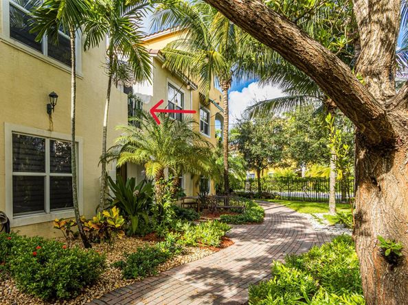 12467 NW 17th Ct, Pembroke Pines FL 33028