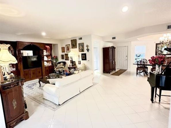 11698 Briarwood Cir 1, Boynton Beach FL 33437