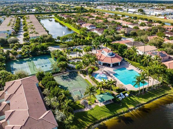 3263 Laurel Ridge Circle, Riviera Beach FL 33404