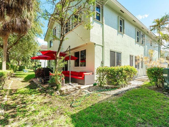 3263 Laurel Ridge Circle, Riviera Beach FL 33404