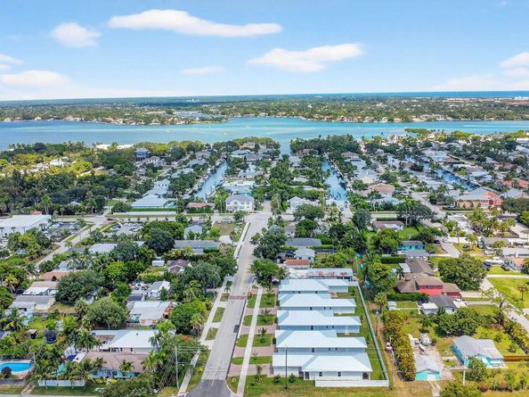 601 N Loxahatchee Drive, Jupiter FL 33458