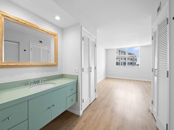 5 Island Ave 12B, Miami Beach FL 33139
