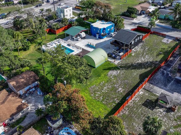 907 N A Street, Lake Worth Beach FL 33460