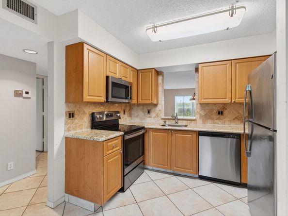 7286 Huntington Lane 103, Delray Beach FL 33446