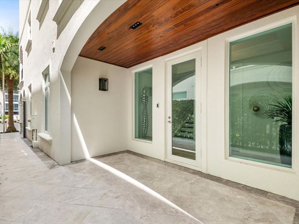 63 Isle Of Venice Dr 63, Fort Lauderdale FL 33301