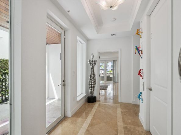 63 Isle Of Venice Dr 63, Fort Lauderdale FL 33301