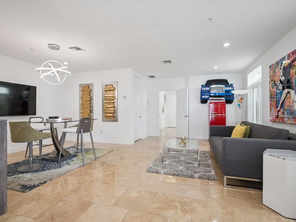 63 Isle Of Venice Dr 63, Fort Lauderdale FL 33301