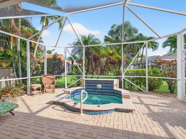 9523 Sandpiper Lane, West Palm Beach FL 33411