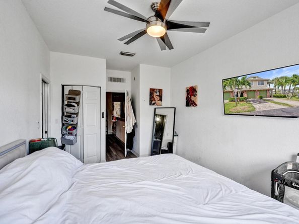 3305 NW 29th Ct, Lauderdale Lakes FL 33311