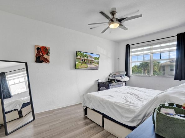 3305 NW 29th Ct, Lauderdale Lakes FL 33311