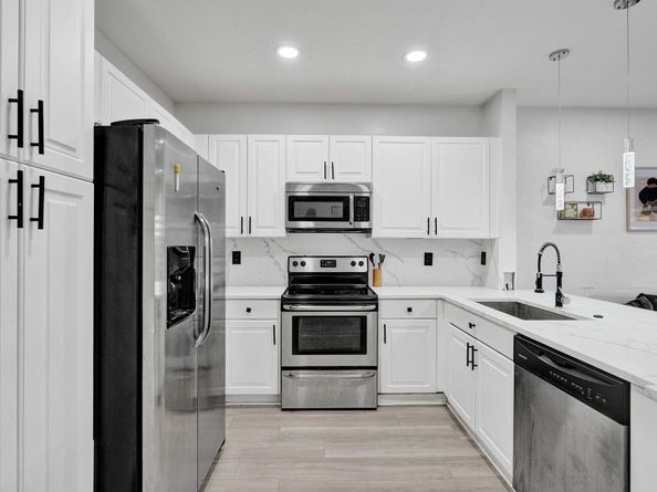 3305 NW 29th Ct, Lauderdale Lakes FL 33311