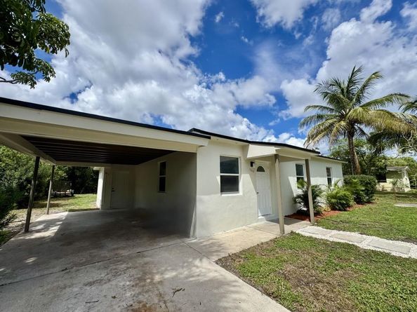 1511 NW 12th St, Fort Lauderdale FL 33311