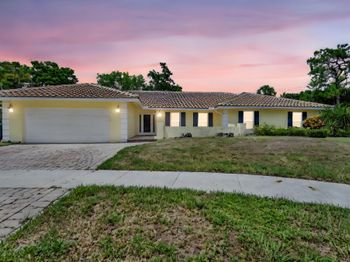 6935 Corto Circle