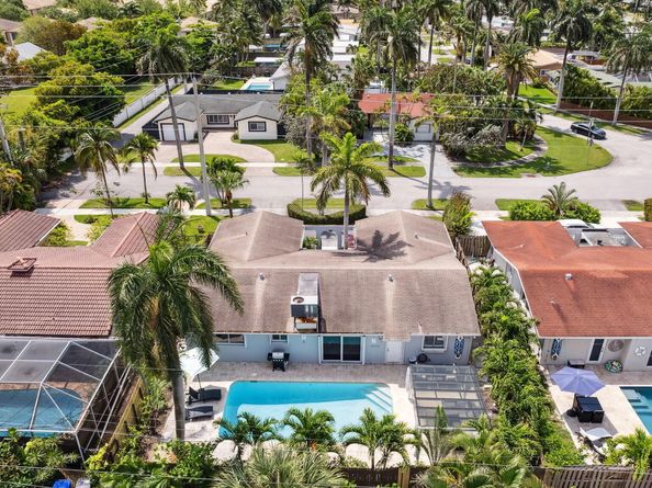 1243 Garfield, Hollywood FL 33019