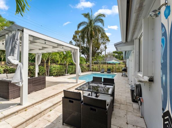 1243 Garfield, Hollywood FL 33019