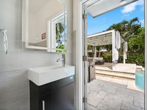 1243 Garfield, Hollywood FL 33019