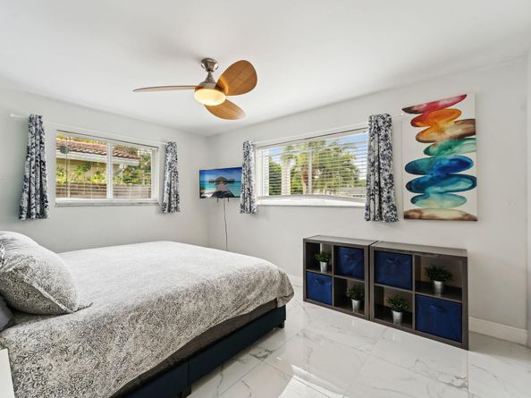 1243 Garfield, Hollywood FL 33019