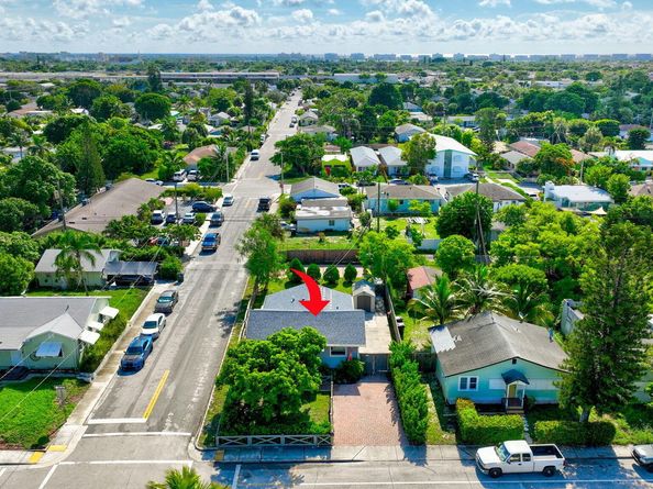 402 S B Street, Lake Worth Beach FL 33460