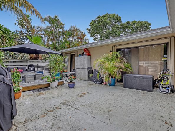 8037 Ambach Way, Hypoluxo FL 33462