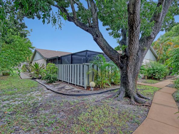 8037 Ambach Way, Hypoluxo FL 33462