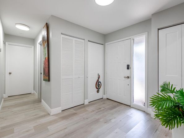 403 Northgate Court, Royal Palm Beach FL 33411