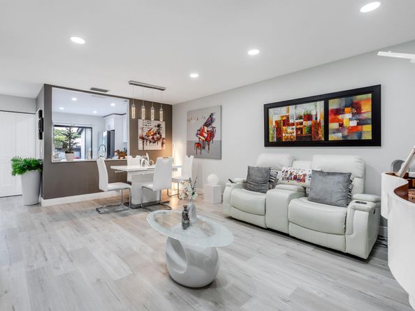 403 Northgate Court, Royal Palm Beach FL 33411