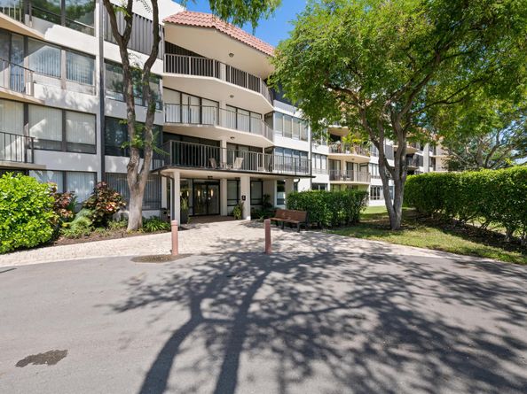 799 Jeffery Street 411, Boca Raton FL 33487