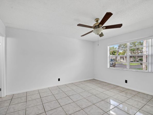 126 Lake Rebecca Drive H, West Palm Beach FL 33411