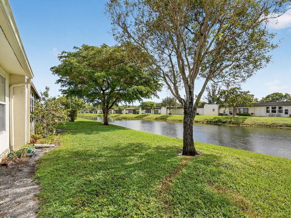 126 Lake Rebecca Drive H, West Palm Beach FL 33411