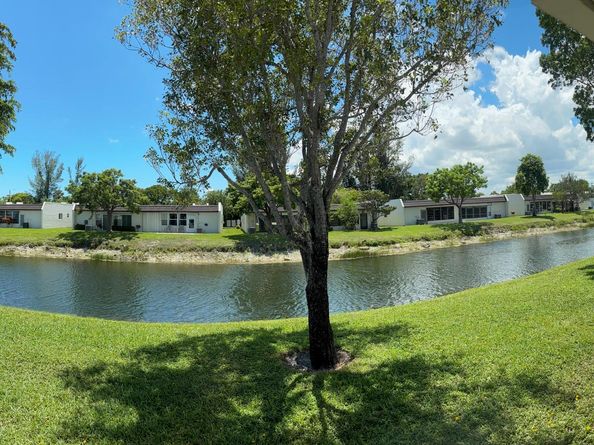 126 Lake Rebecca Drive H, West Palm Beach FL 33411