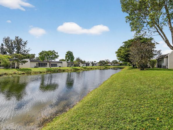 126 Lake Rebecca Drive H, West Palm Beach FL 33411