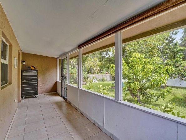 1660 SW 29th Ave, Fort Lauderdale FL 33312