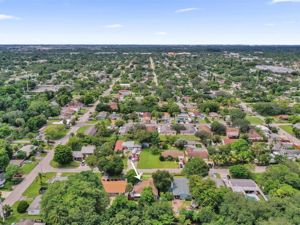 1660 SW 29th Ave, Fort Lauderdale FL 33312