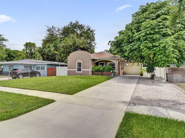1660 SW 29th Ave, Fort Lauderdale FL 33312