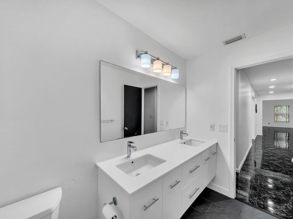 303 NW 105th Ter, Coral Springs FL 33071