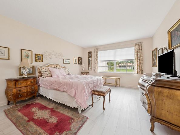 2718 Livingston Lane, West Palm Beach FL 33411