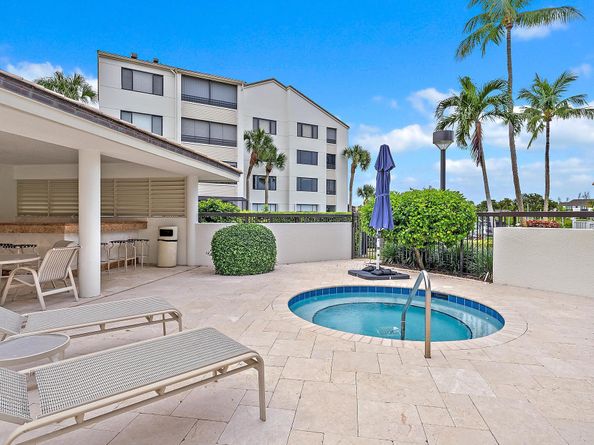 811 Oak Harbour Drive, Juno Beach FL 33408