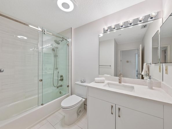 811 Oak Harbour Drive, Juno Beach FL 33408