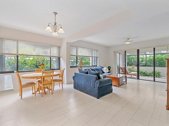 811 Oak Harbour Drive, Juno Beach FL 33408