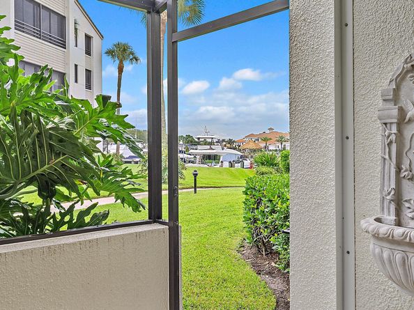 811 Oak Harbour Drive, Juno Beach FL 33408