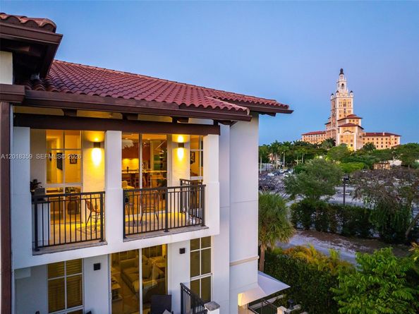 1228 Anastasia Avenue 304, Coral Gables FL 33134