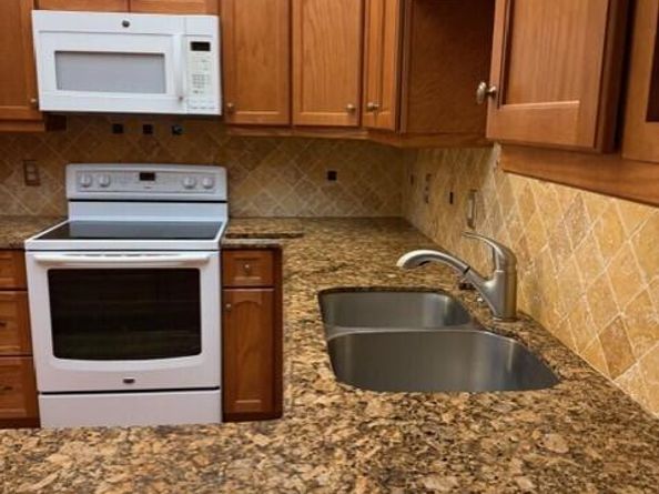 106 Freedom Court, Deerfield Beach FL 33442