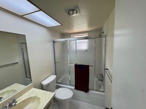 351 Cambridge Road 104, Hollywood FL 33024