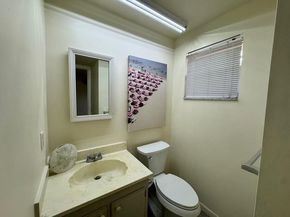 351 Cambridge Road 104, Hollywood FL 33024