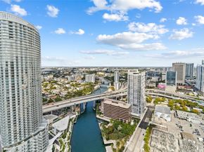 185 SW 7th Street 4403, Miami FL 33130