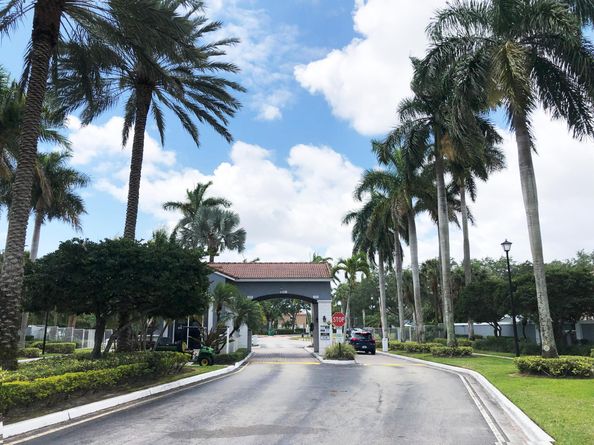 3775 SW 50th Street, Fort Lauderdale FL 33312