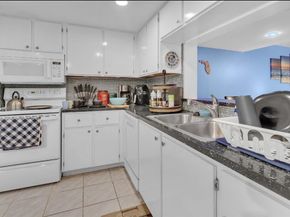 9427 NW 42nd Street, Sunrise FL 33351