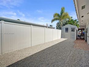 200 SE 3rd Street, Pompano Beach FL 33060