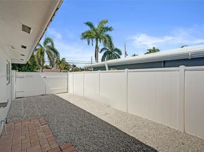 200 SE 3rd Street, Pompano Beach FL 33060