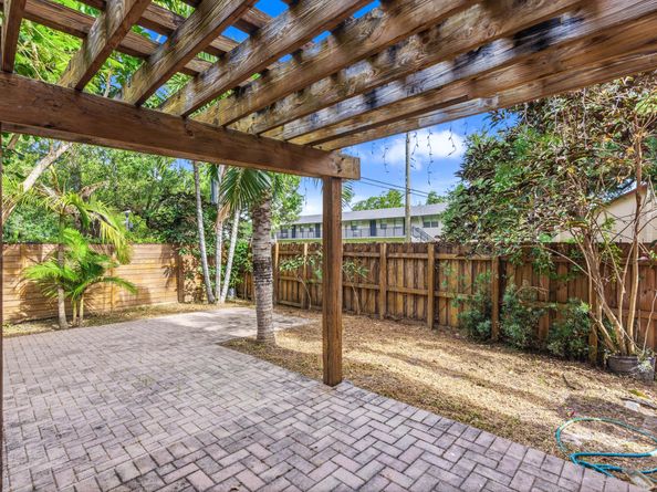 645 NW 2nd Avenue, Fort Lauderdale FL 33311
